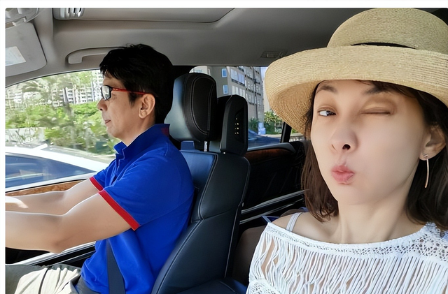 老少恋有多“残酷”?嫁给富豪的牛莉近况曝光,独自旅游疑似离婚