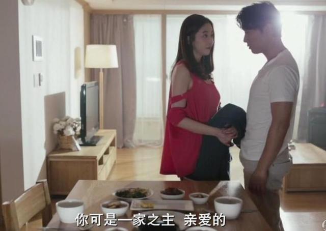 她是韩国国民妖精，内衣外穿走红毯，演情色电影被质疑假戏真做！