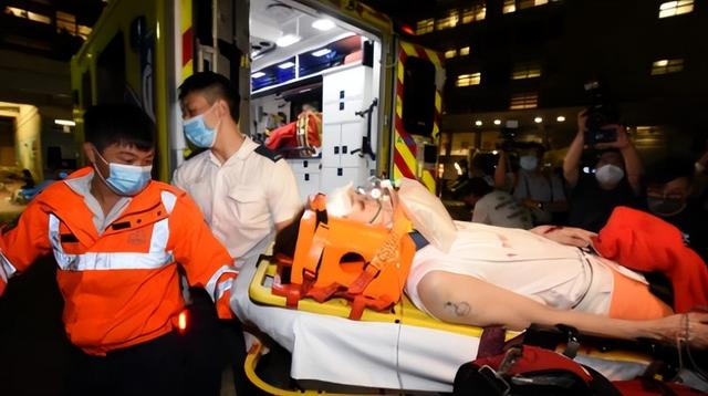 李启言历时2年将摆脱瘫痪，下月有望实现站立，手脚实现轻微摆动