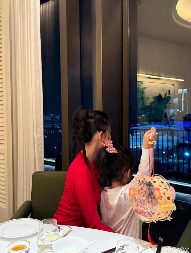 女儿首次公开!潘玮柏光速认领“妻女同框美照”