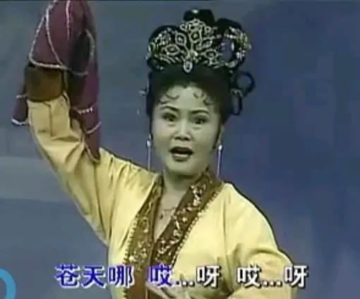 二人转传奇郑淑云：舞台璀璨与生活神秘