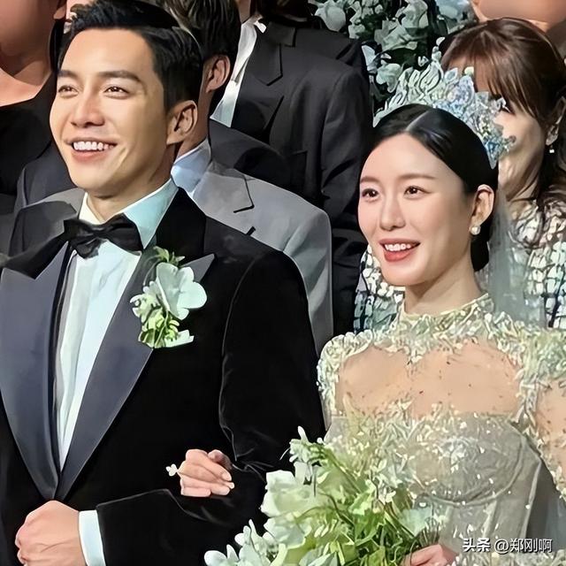 李昇基为女儿庆祝1周岁生日！女儿肉嘟嘟超可爱，画面十分温馨