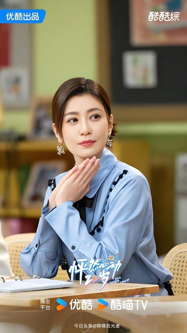 贾静雯绝美图集：49岁冻龄女神性感爆棚，这身材谁顶得住？