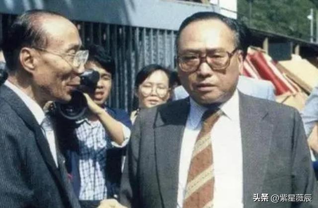 和发妻奋斗20年成香港巨富，妻子不幸遇难后，立马娶了妻妹