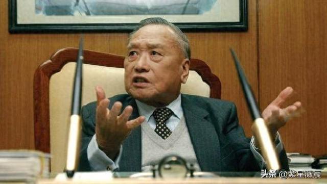 和发妻奋斗20年成香港巨富，妻子不幸遇难后，立马娶了妻妹