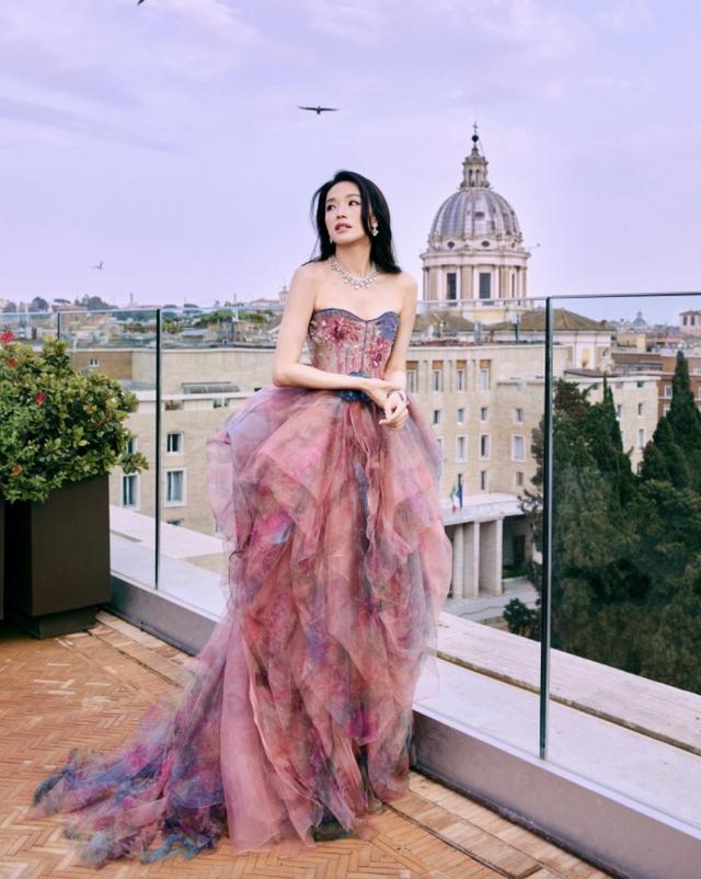 48岁还是50岁？舒淇发文回应改年龄