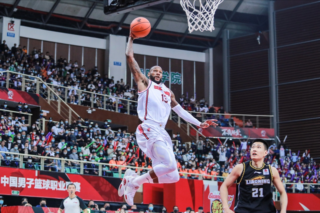 威姆斯霸气发文！琼斯加盟广东不成，示爱辽篮，易建联康复倒计时