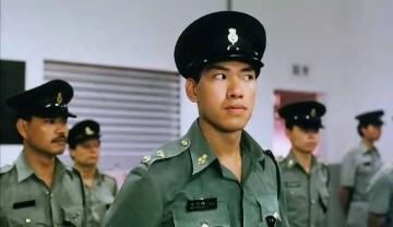 古惑仔张耀扬近况曝光，58岁头发全白仍有型，曾因吸毒被拘息影