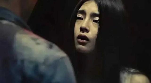 经典香港大尺度“三级片”《花街柳巷》，内容引起深思。值得一看