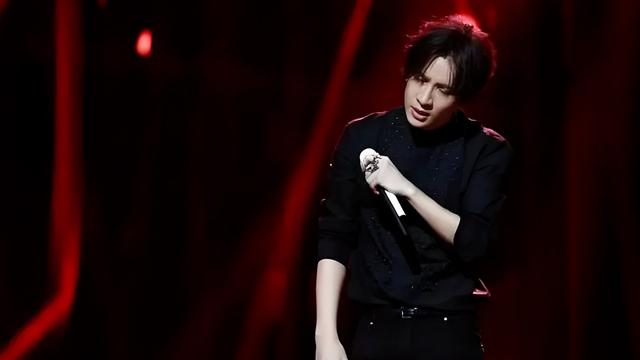 盘点薛之谦15大神级翻唱舞台,把情歌交给他,你就放120个心吧