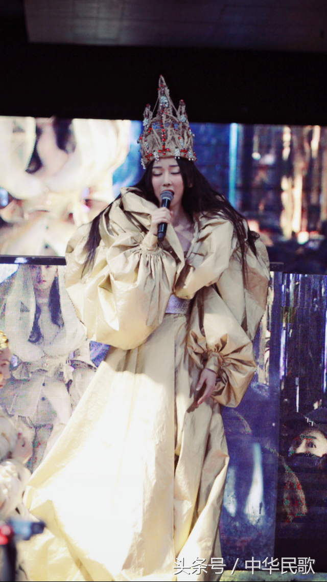 萨顶顶一口气完成30分钟高难度即兴演唱!纽约归来再战北京!