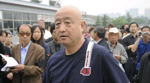 陈寒柏：指责郭德纲欺师灭祖，辱骂北京足球队，认5个干爹当靠山
