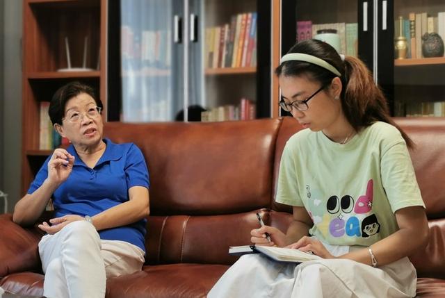 冯白驹:教育子女踏踏实实做事 认认真真做人