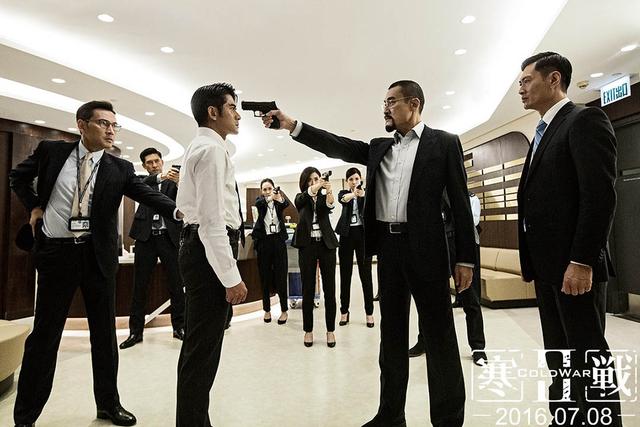 这部港片曾想超越《寒战》,然而上映后却骂声不断,沦为“烂片”