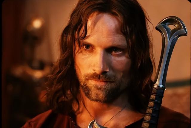 《指环王》中为什么阿拉贡能活210岁,进来了解阿拉贡的身世