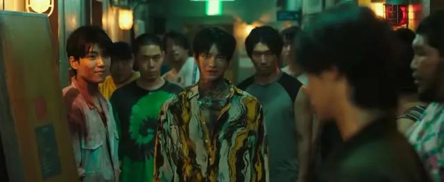 《狼狩猎》：深海回笼中的终极对决