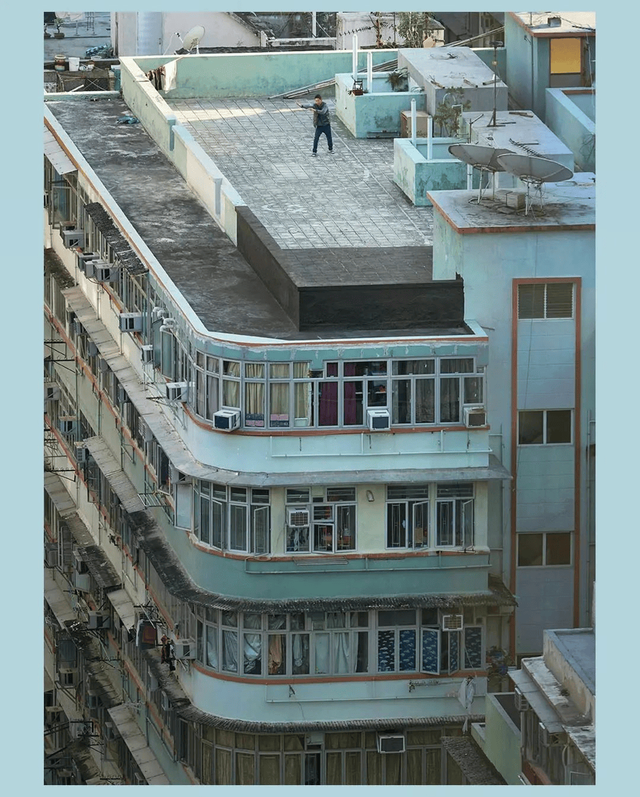 香港九龙城寨旧照：曾是香港最邪恶之地，白天警察不敢独自进入