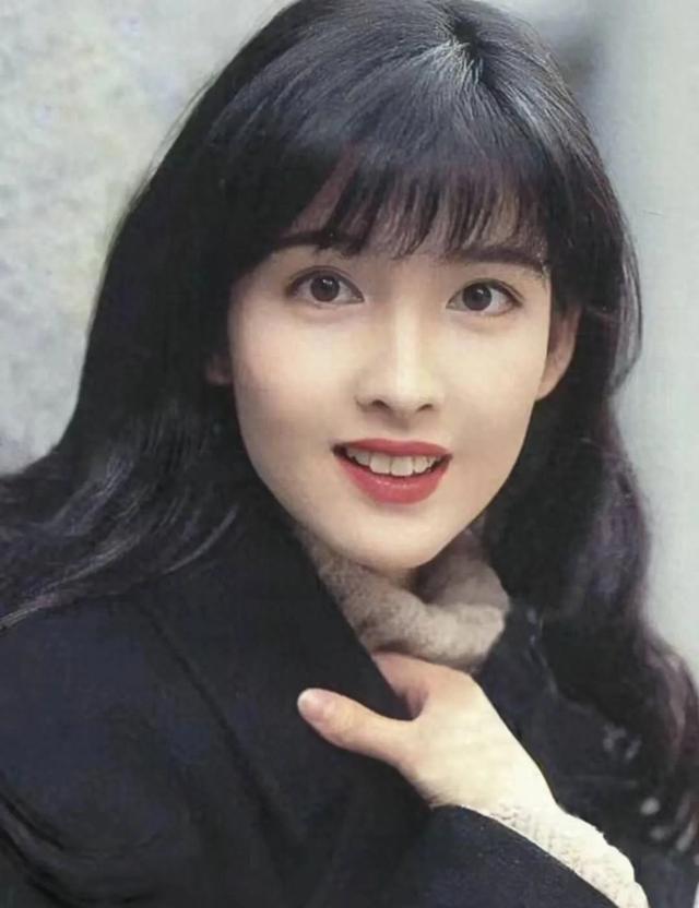 从玉女到“圣母”：周慧敏30年忍辱史撕开娱乐圈婚姻遮羞布