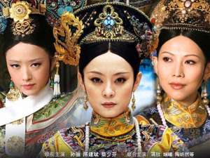 孙丽(《甄嬛传》13年后重聚，孙俪冷落李学东一幕，揭开娱乐圈残酷真相)