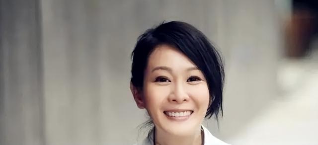 黄埔一期小年龄的学员,一直活到1998年,孙女是家喻户晓的明星