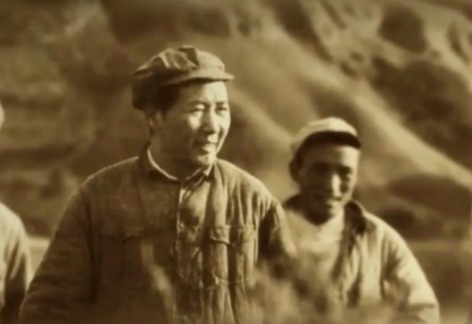 1947年主席犯兵家大忌？孤军深入，严令刘邓不惜代价跃进大别山