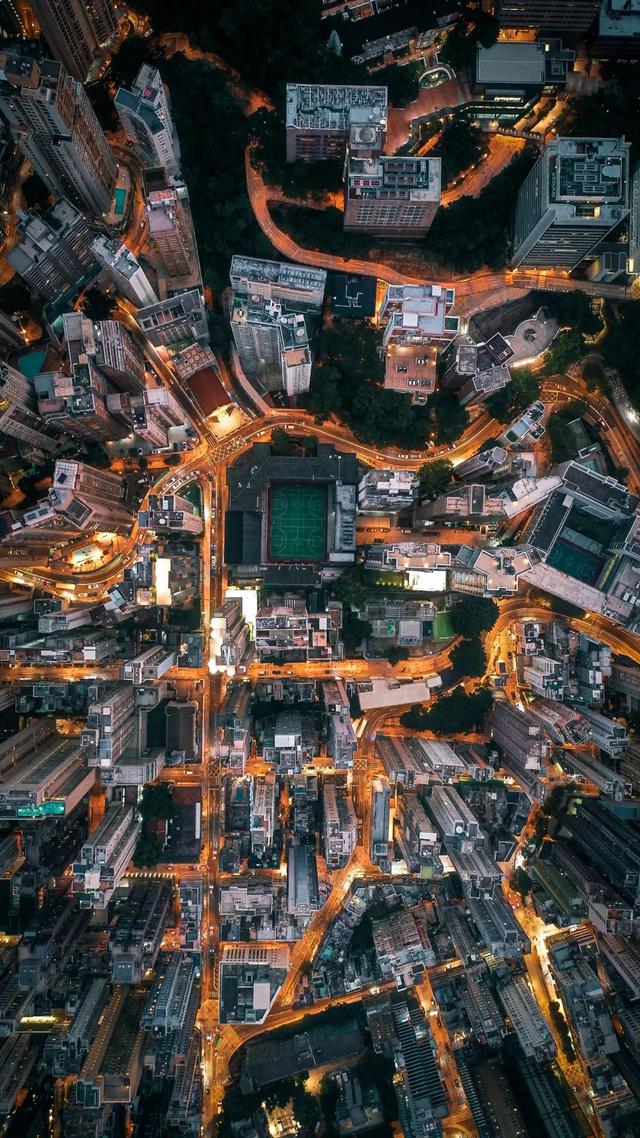 航拍香港:从高空视角看密度之城