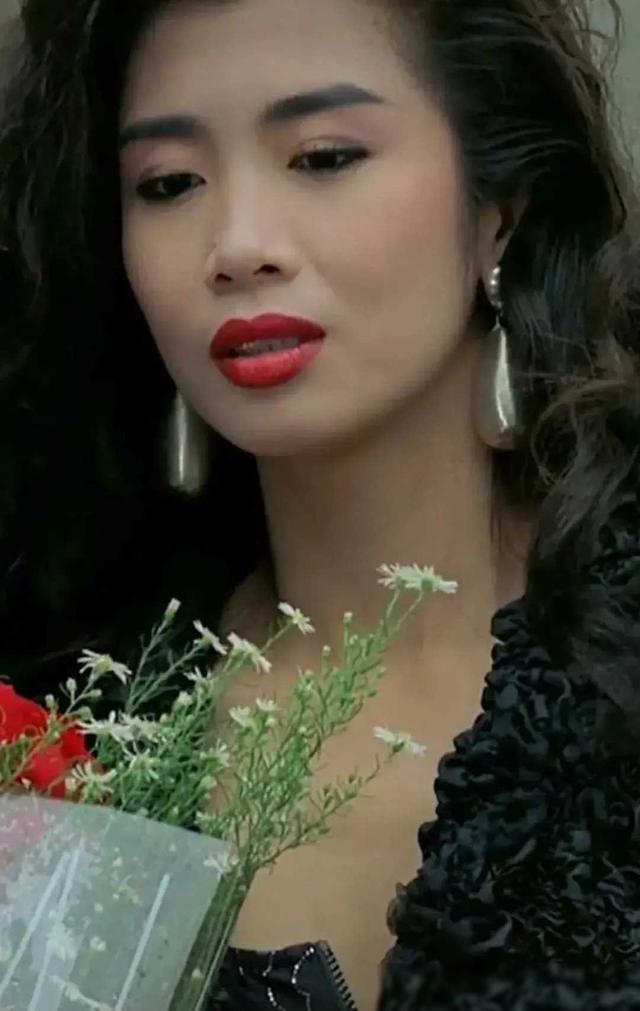 经典香港大尺度“三级片”《花街柳巷》，内容引起深思。值得一看