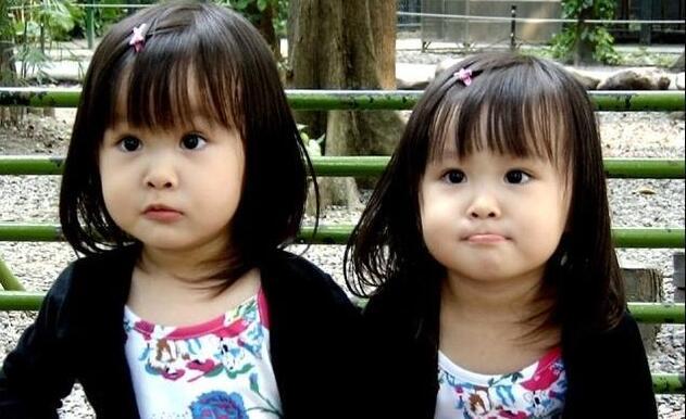 曾经很火的双胞胎Sandy&Mandy 长大了却灵气不再