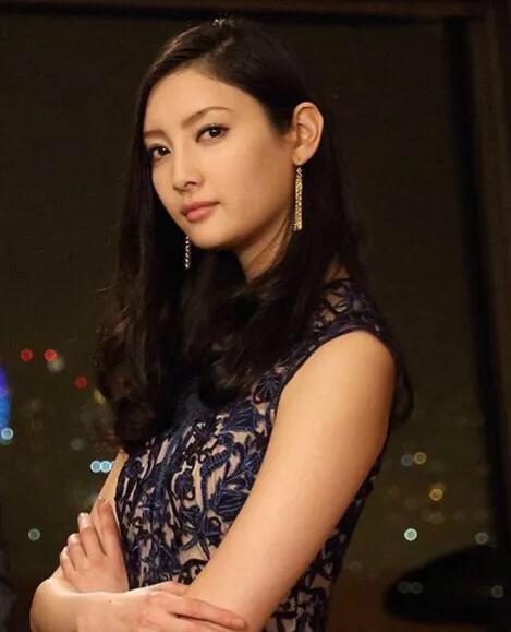 日本人气名模——菜菜绪