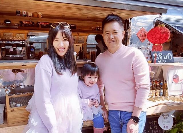 台湾艺人刘伊心:靠着“作”出圈,却把握热度达到自己人生目标