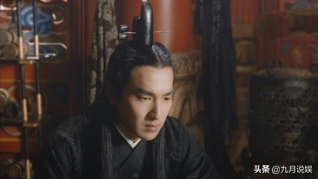 折颜也是远古上神,实力不输墨渊,为什么不亲自教白浅?原因有三