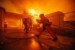 超级富翁(水呢美国网民扒出超级富豪)