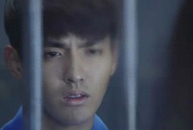 吴亦凡审判结果曝光!被判刑13年并驱逐出境,曾涉嫌强奸多名女性