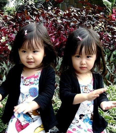 曾经很火的双胞胎Sandy&Mandy 长大了却灵气不再