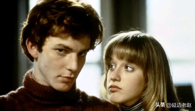 00年的法国也太敢拍了：【干柴烈火】适合晚上一个人的时候看！