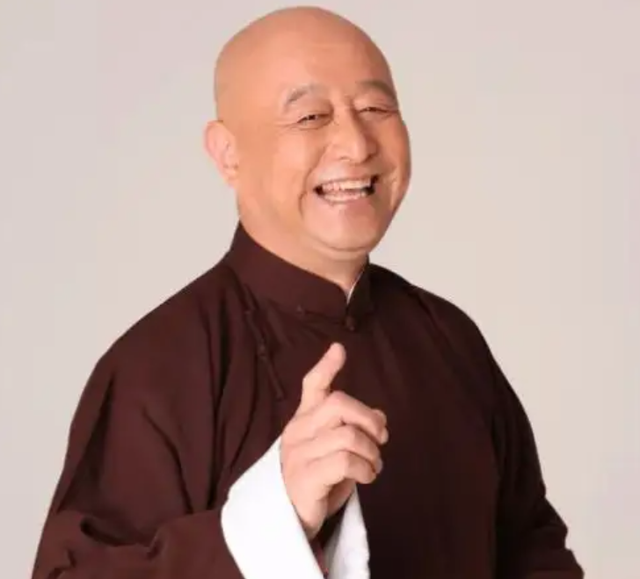 陈寒柏：指责郭德纲欺师灭祖，辱骂北京足球队，认5个干爹当靠山