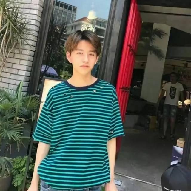 被控制、开口跪，有黑料，一夜爆红的吹头小哥走下神坛了？那些年的民间帅哥，你们还好吗