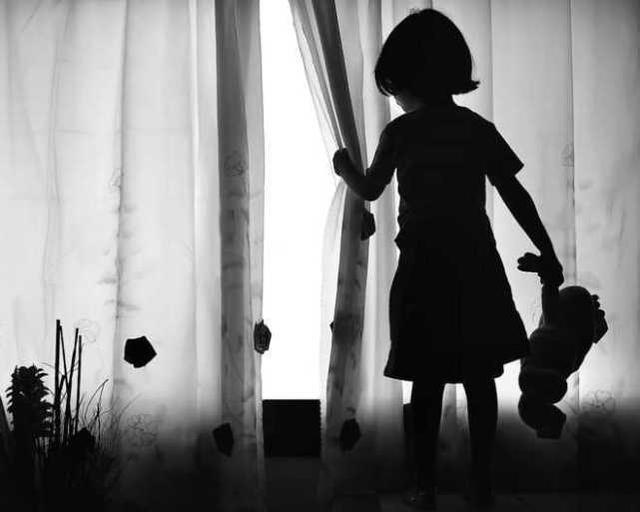 迷信害死人!印度5岁女孩惨遭“活祭”,神秘仪式令人不寒而栗