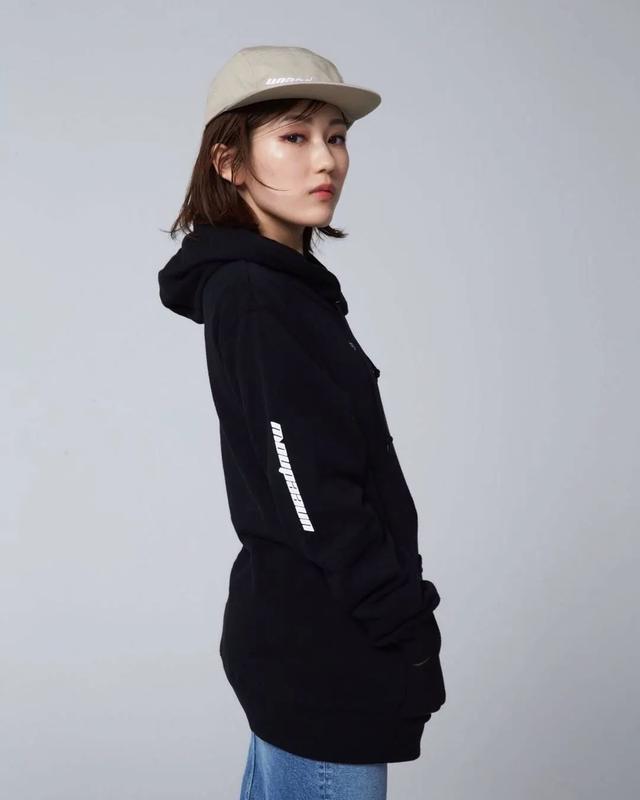 前AKB48成员渡边麻友退出演艺圈,出道13年零黑点