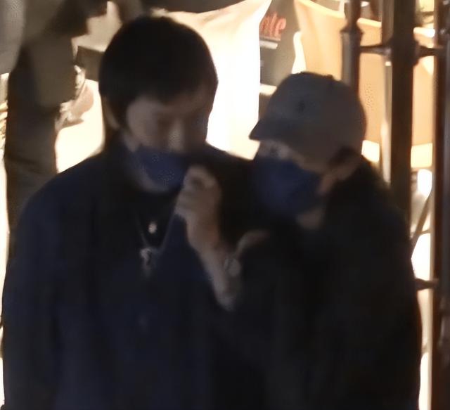 白百何又怀孕了？被拍到大肚照疑似怀三胎，本人微博透露信息不少