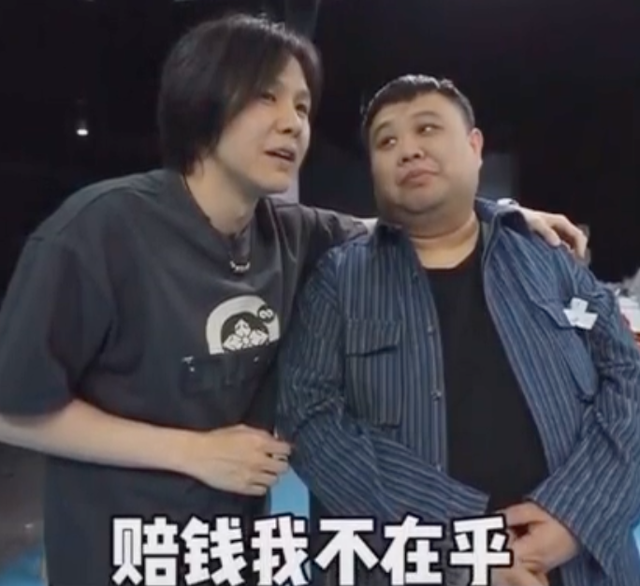 41岁孙越发量稀少疑秃顶，与岳云鹏对比明显，体重240斤现身医院