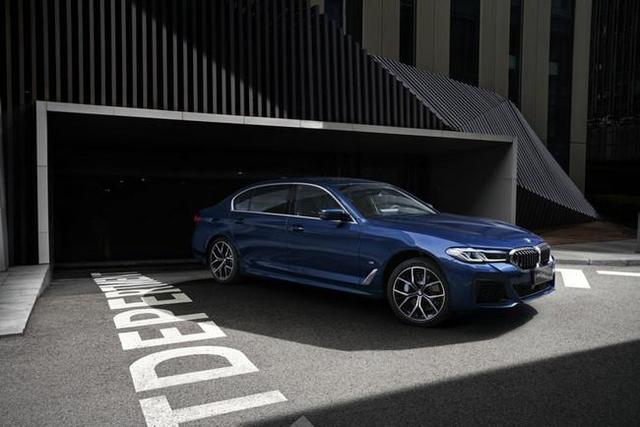 宝马新款5系来了!价格上涨两千多,但依然比雷克萨斯“厚道”?