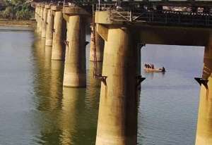 生死时速3(生死时速，3分钟从15米深水底抢回一条命)