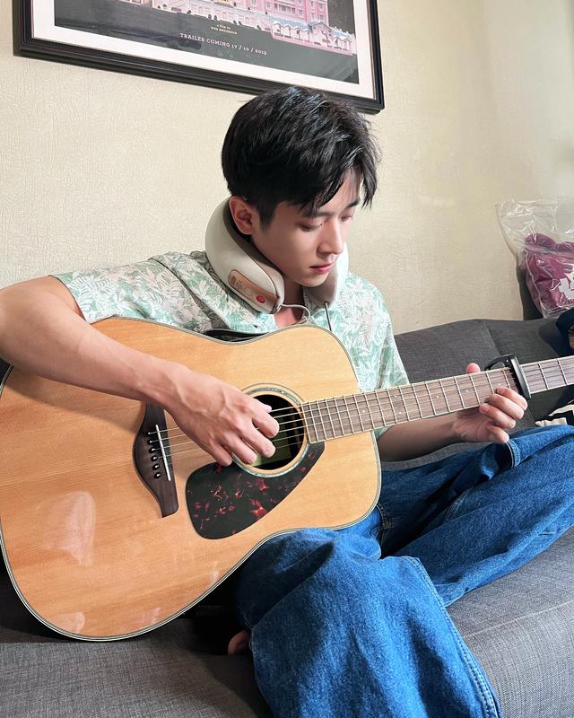 《虚颜》男主曾被嘲“古装丑男”，现因颜值出圈，还撞脸陈冠霖