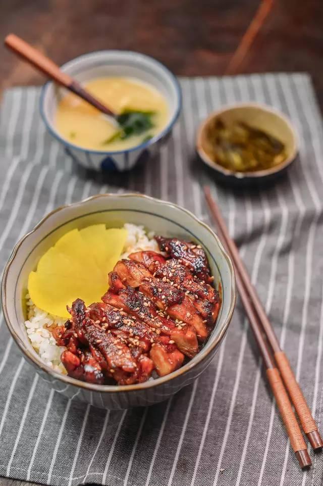 来，边吃边看奥斯卡！