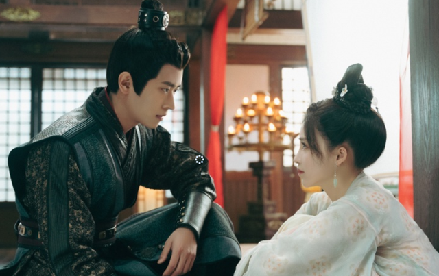 《虚颜》男主曾被嘲“古装丑男”，现因颜值出圈，还撞脸陈冠霖