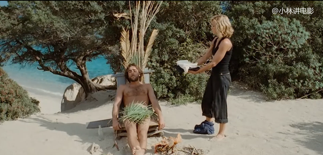 冒险电影：富婆流落荒岛，为了一口食物，甘愿当穷人的奴隶
