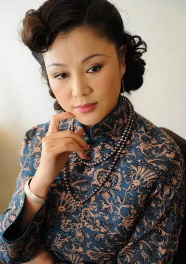 出道28年零绯闻，演了101部戏，却没人说的出她名字，戏红人不红