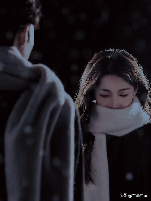 他们的身体越靠越近,江聿风能感受到韩芸汐急促的呼吸…