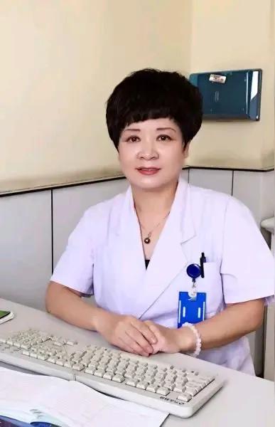 二人转传奇郑淑云：舞台璀璨与生活神秘